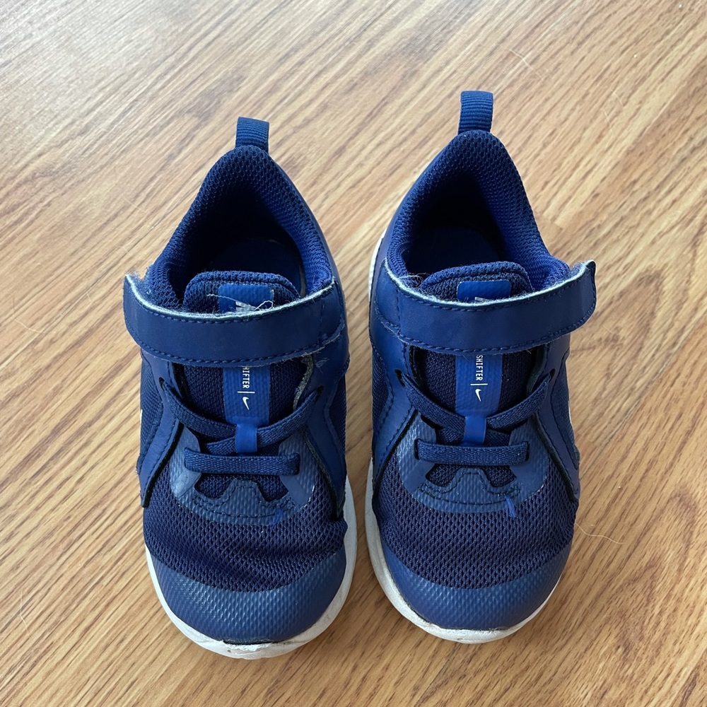Toddler Nikes Size 7c